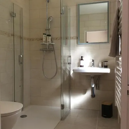 Oda ve Kahvaltı L'orme Des Voyageurs