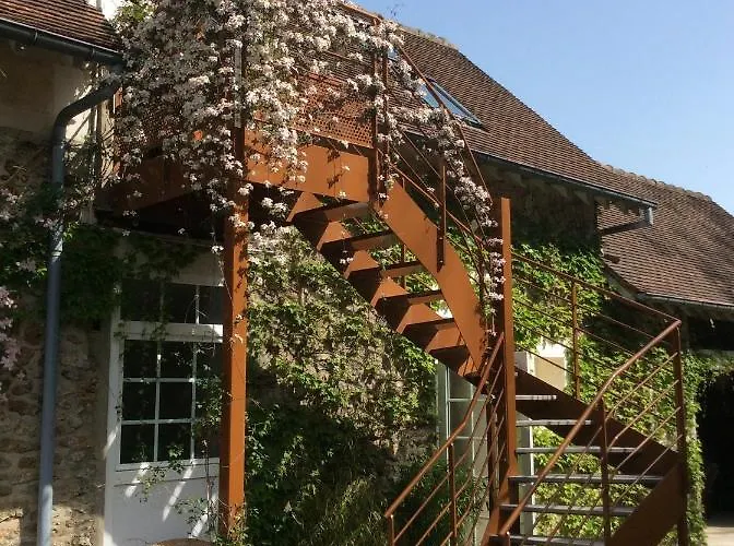 L'orme Des Voyageurs Boutigny